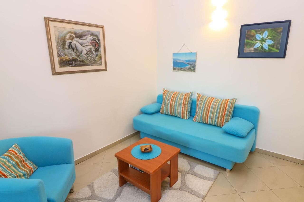 Apartments Blue And Green With Balcony Baška Exterior foto